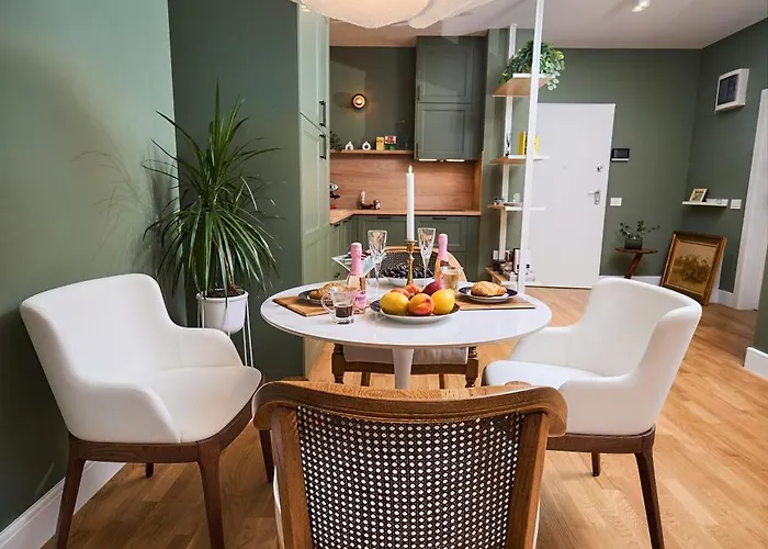 Oliv With Free Parking *