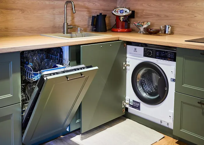 Oliv With Free Parking